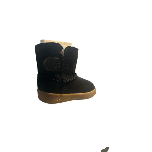 UGG- Infant Keelan black fur bootie. Size: 02-03. 6-12 months old. - Picture 5 of 7